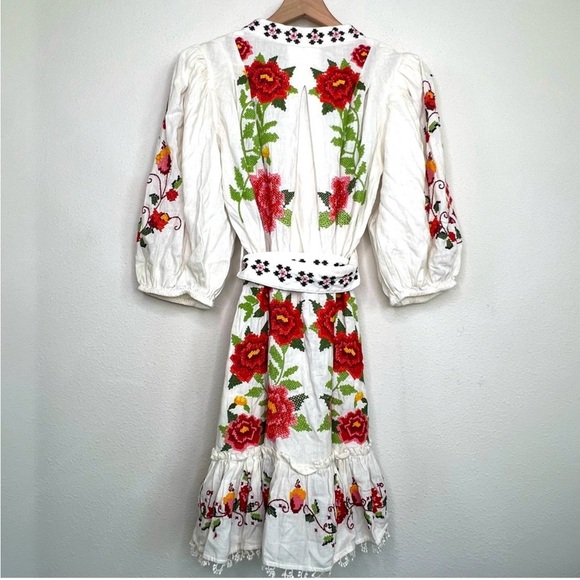 Farm Rio Carmina Short-Sleeve Embroidered Floral Mini Dress, size S - Picture 6 of 6